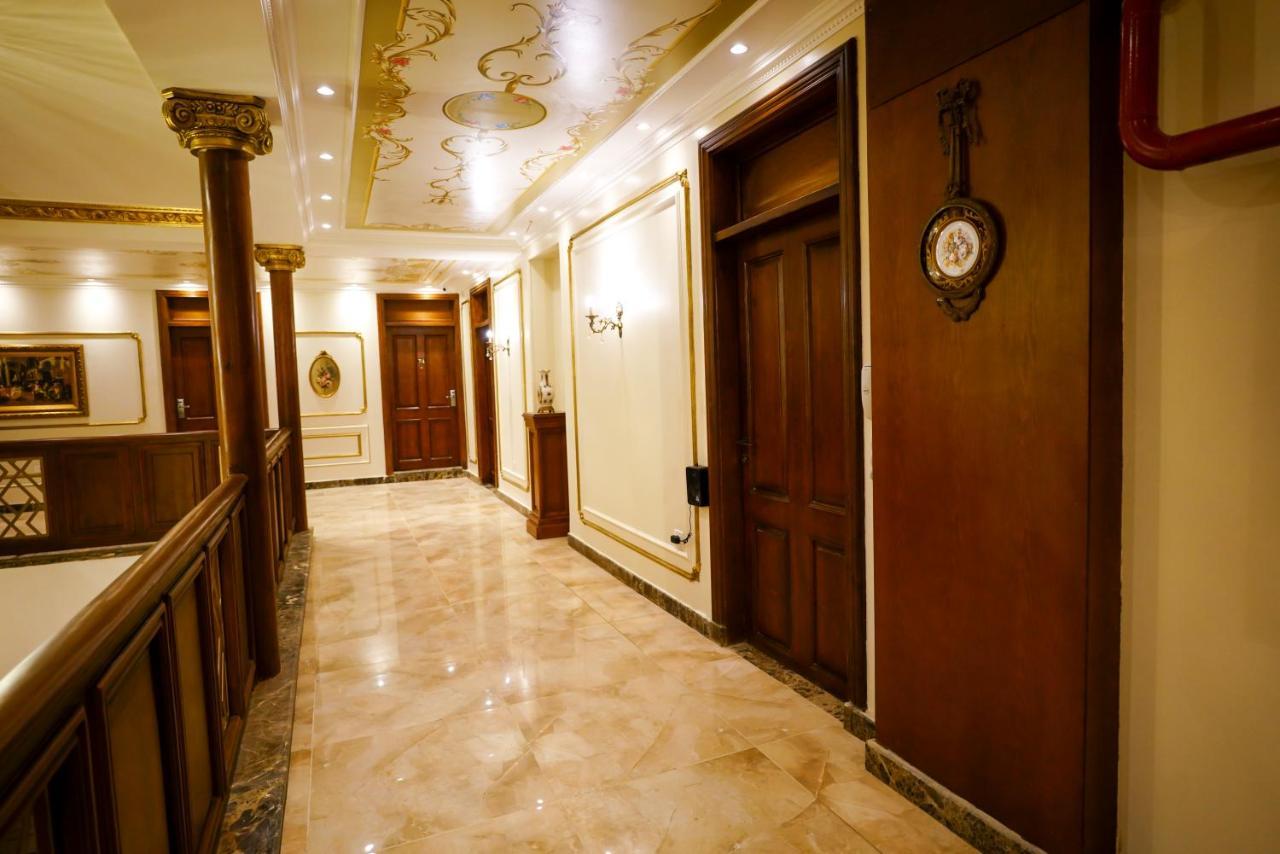 Savoy Elminya Hotel