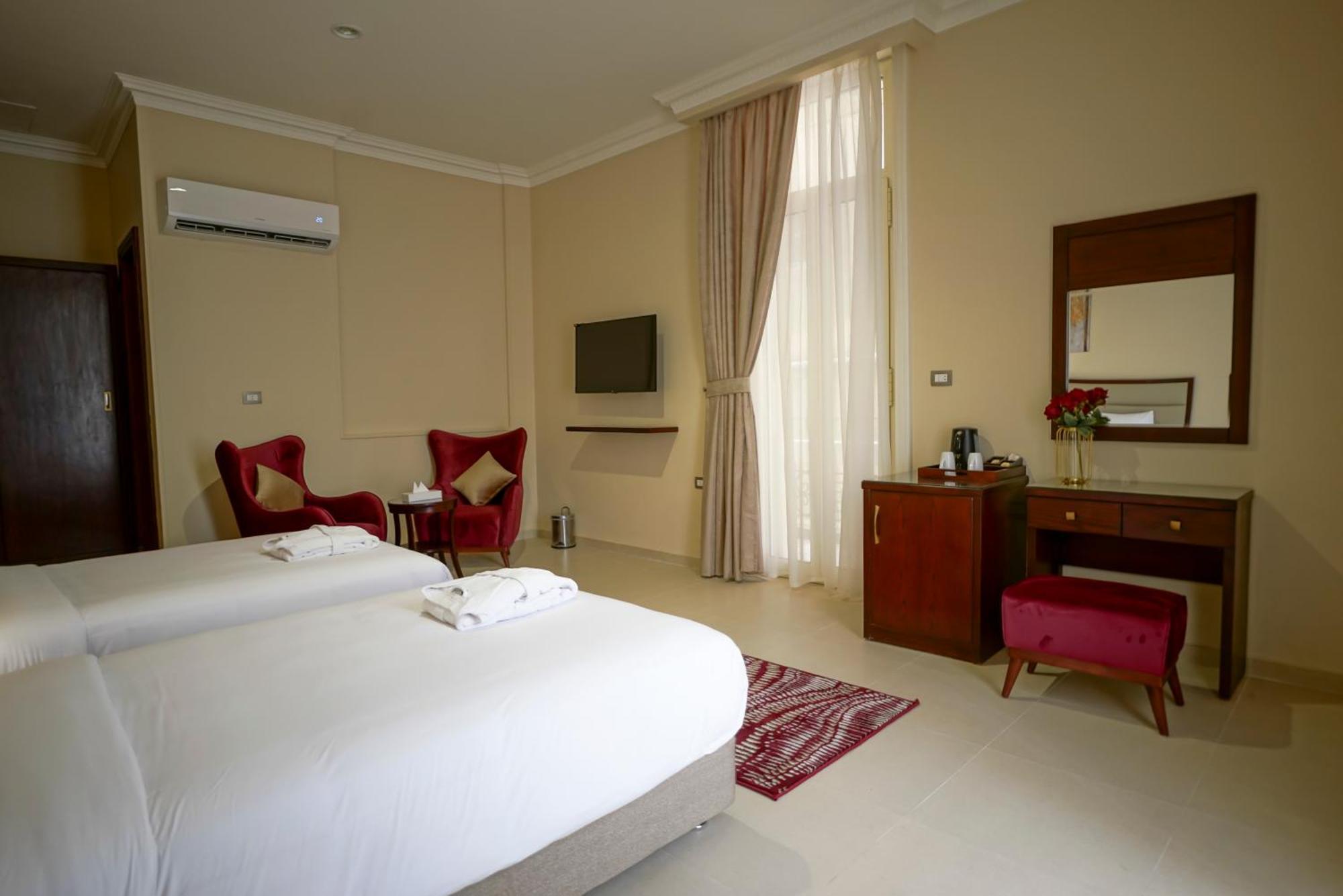 Savoy Elminya Hotel