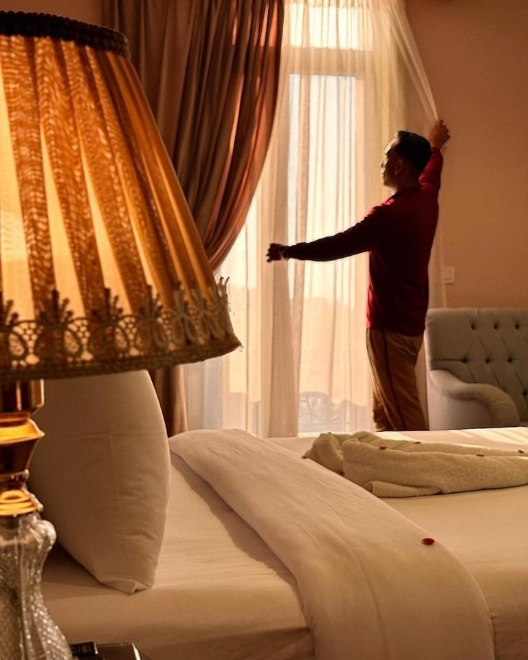 Savoy Elminya *